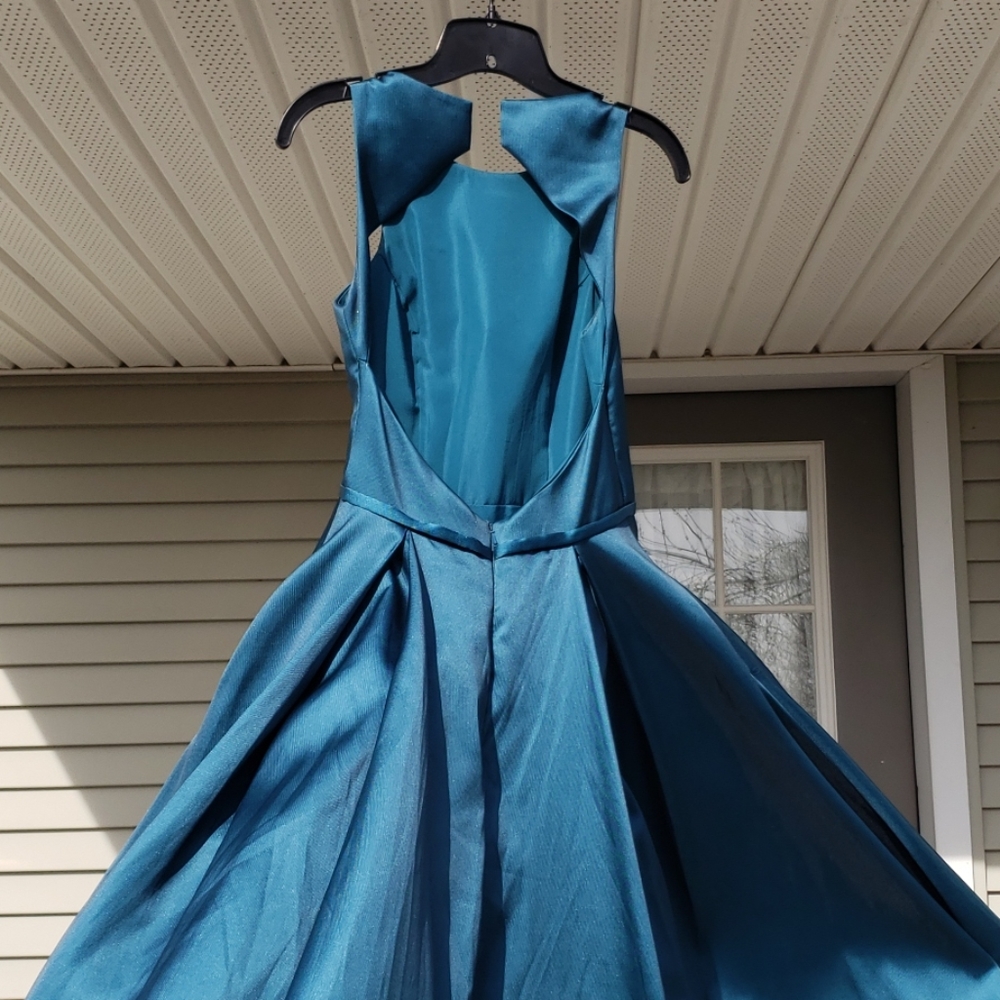 Prom Dress - Picture 2 of 5